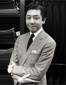 �\���}�`�A�L����